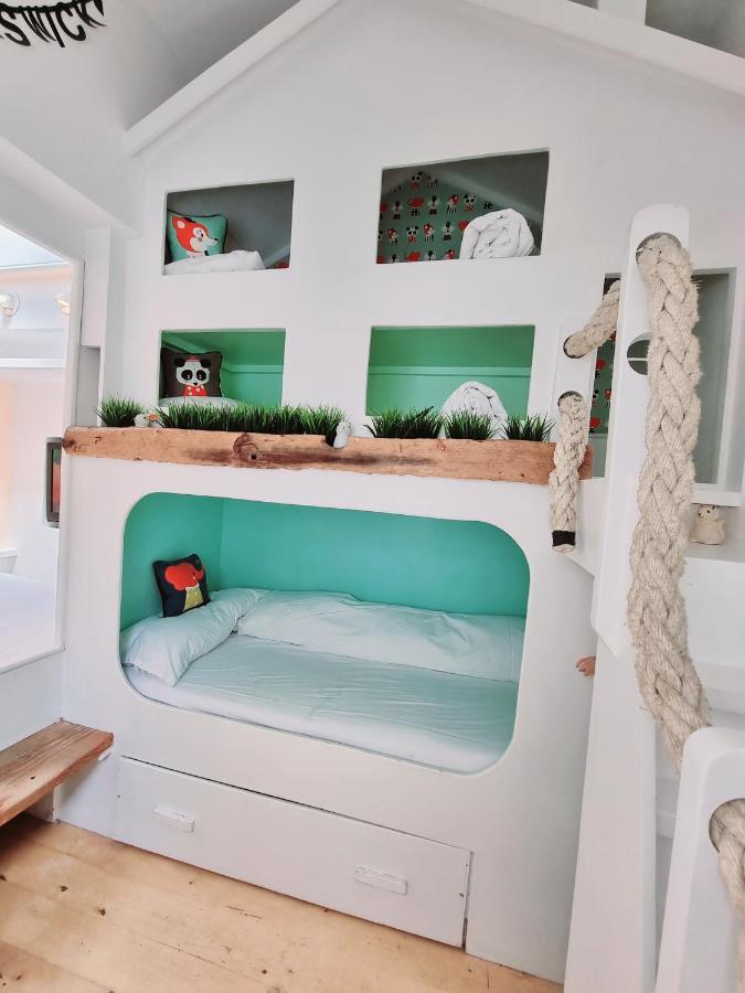 Quirky Seaside Family Cottage Walk To The Waves! Brighton Exterior photo